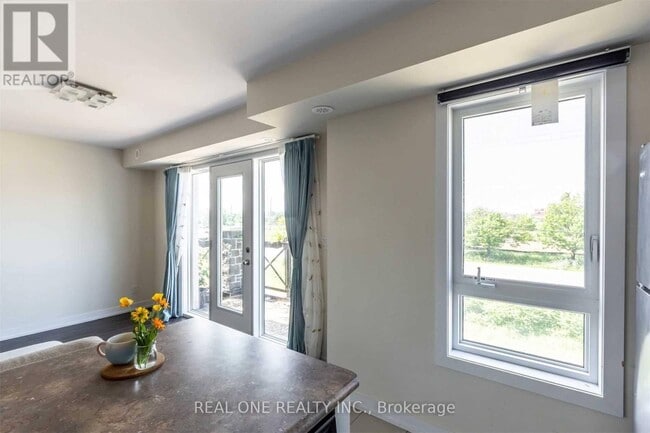 Photo - 50 Dunsheath Wy