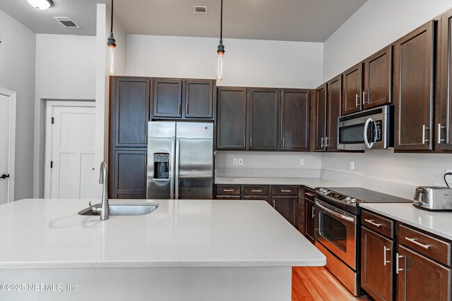 Photo - 2525 College St Unit 1101