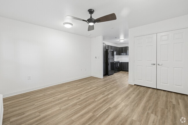 Studio, 1BA - 350SF - Studio/Living/Kitchen