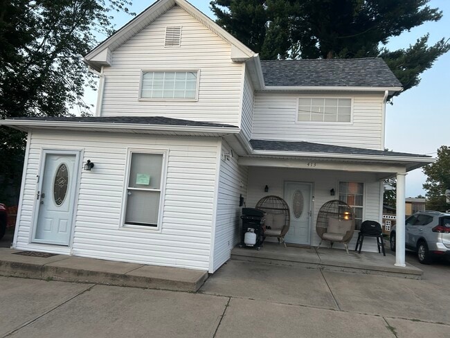 Photo - 413 Stephenson St Unit B