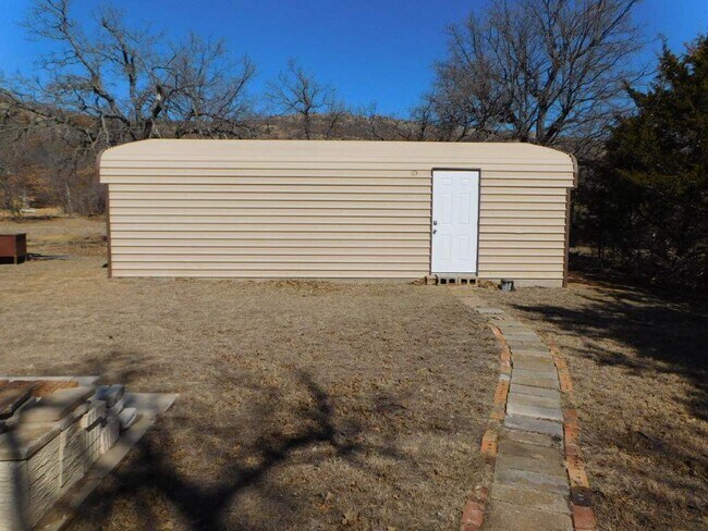 Photo - 812 E Lake Dr