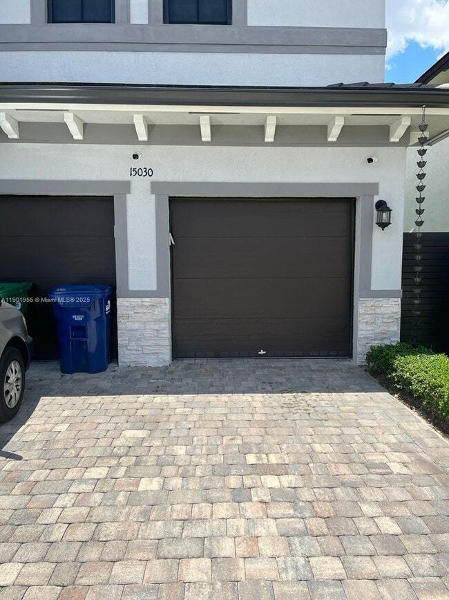 Photo - 15030 SW 28th St Unidad 2
