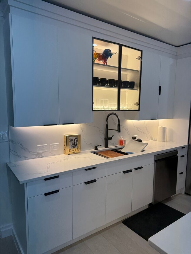 Photo - 145 15th St NE Unidad Luminara