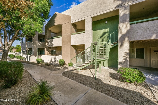 Photo - 1295 N Ash St Apartment Unit 822