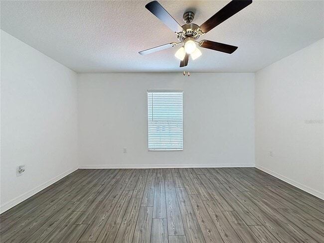 Photo - 1407 Hillsborough Way