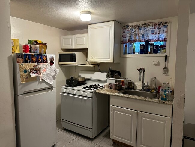 Building Photo - 13511 231st St Unit Basement