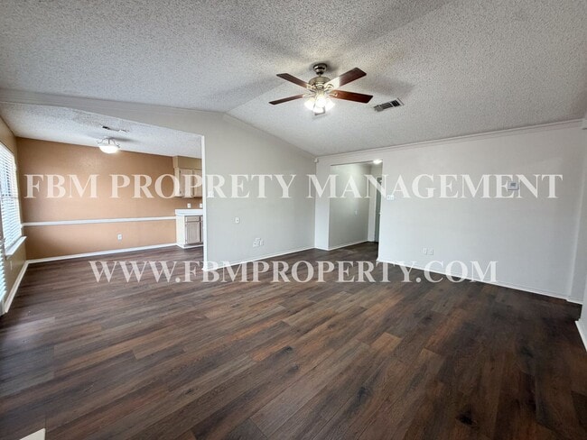 Photo - 921 Park Pl Blvd
