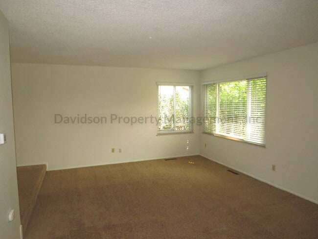617 Gilcrest Rd