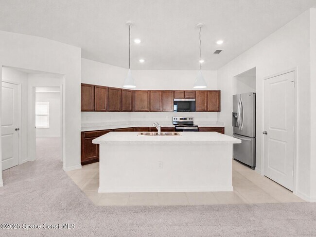 Photo - 2192 Vinifera Dr