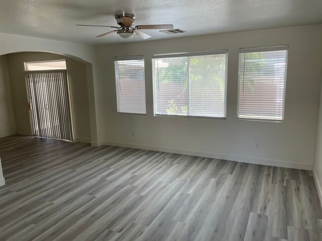 Photo - 4 Bd 2 story Home 89148