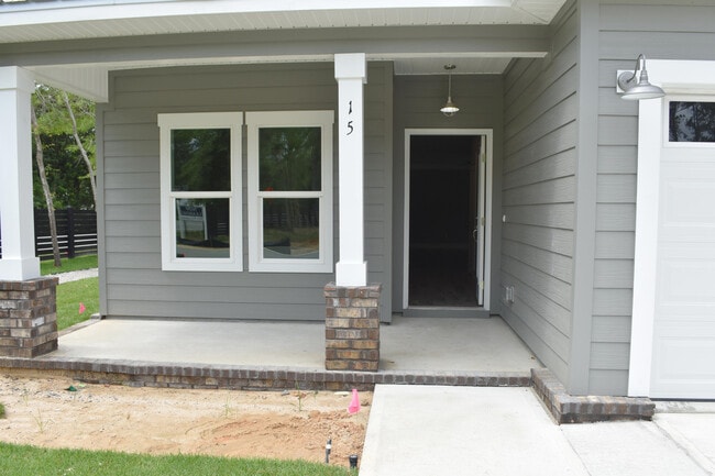 Photo - 15 Oakfield Dr