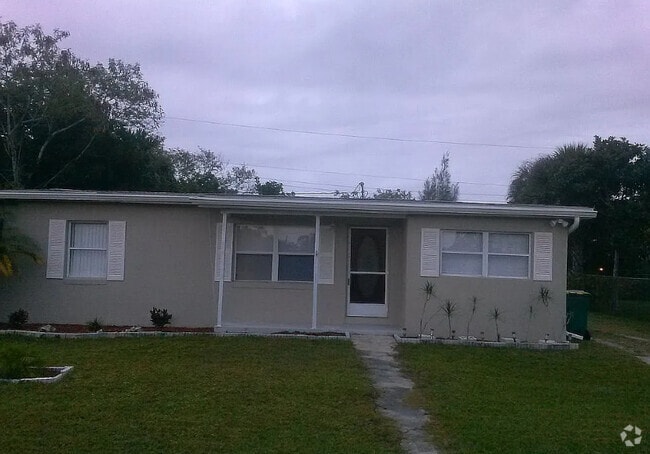 Building Photo - 21130 Bersell Ave Rental