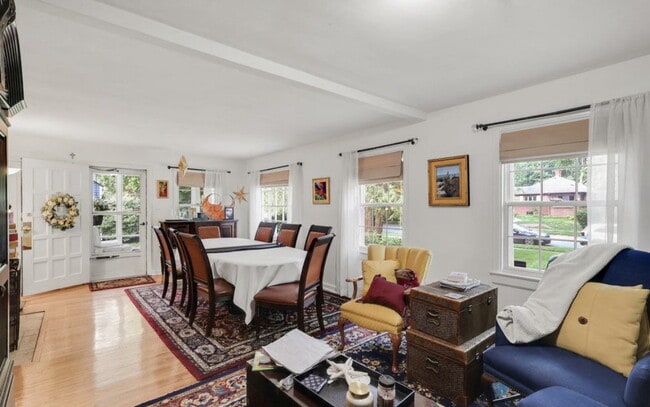 Photo - "Charming 2-Bedroom Duplex with Cozy Firep...