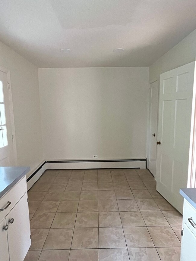 Photo - 2BD/1BA House Walking Distance to Downtown!