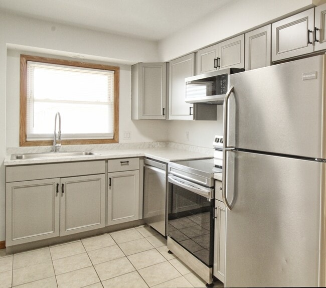 Laramie Apartment Homes - Laramie Apartment Homes