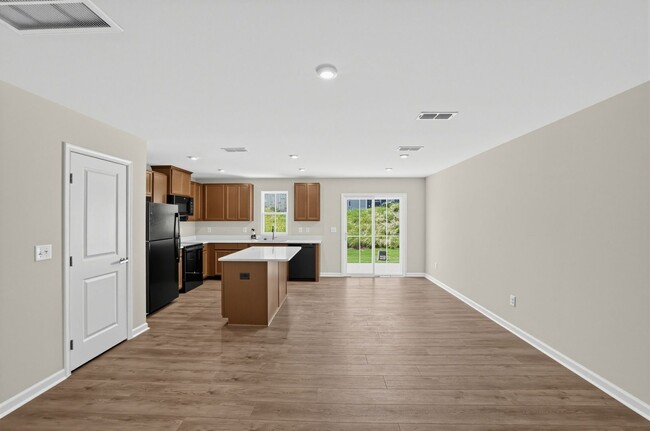 Photo - 1042 Westergard Wy