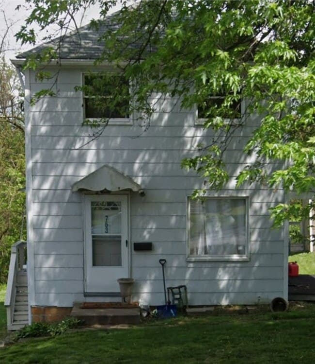 Building Photo - 753 East Dr Rental