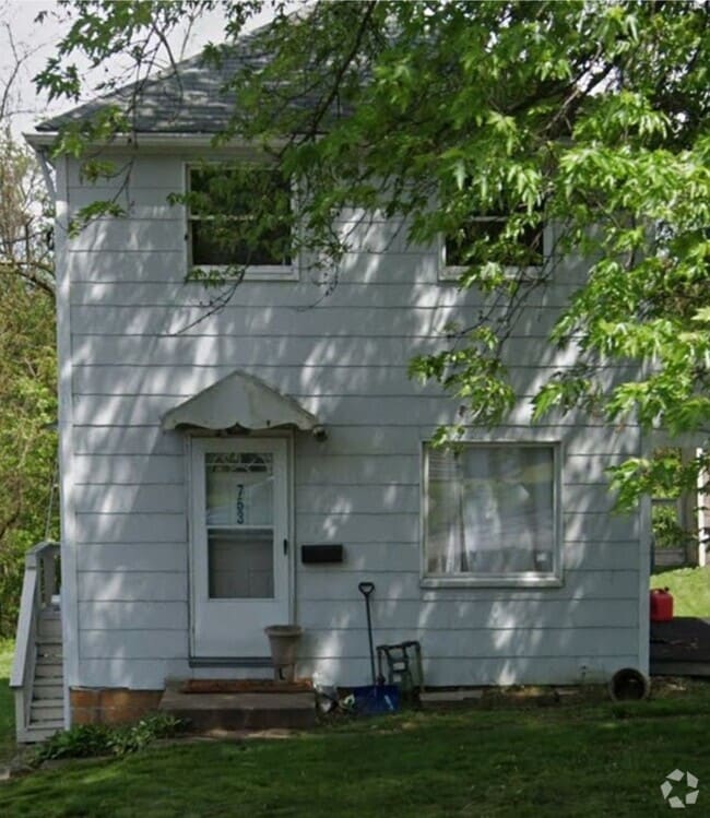 Building Photo - Charming 3BR House in Clairton