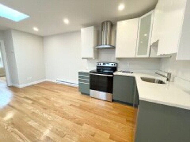 Photo - Beautiful, Renovated South End / Northeastern 4 Bed on Warwick St for 9/1/2026.  STUDENTS WELCOME!!!
