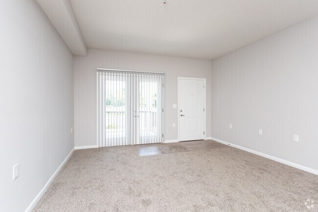 1BR, 1BA - 710 SF - The York - Granby Place