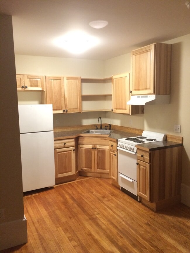 Photo - 145 Court St Unidad #1