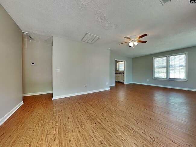 Photo - 125 E Dean Rd