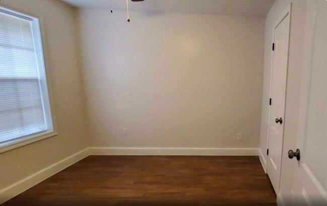 Photo - 2023 Barnsley Ln