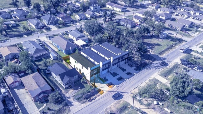 Photo - 4008 Bennington St