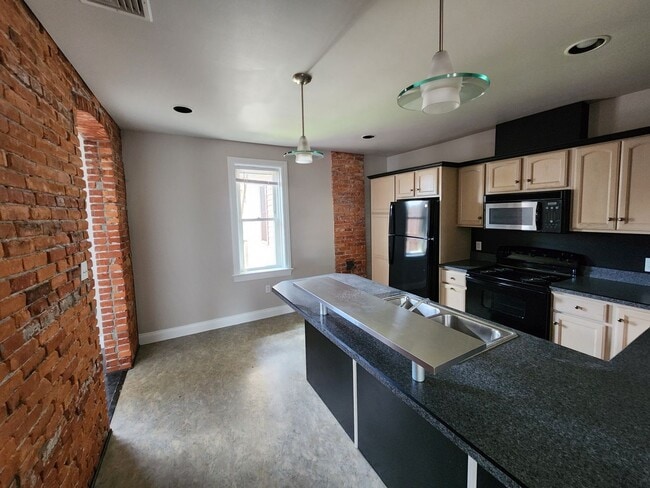 Photo - 50-54 N Market St Unit 201