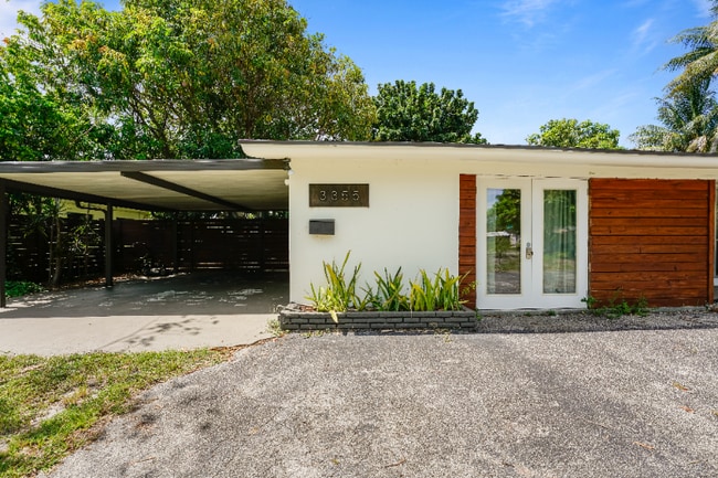 Photo - 3355 SW 22nd St Unidad 1