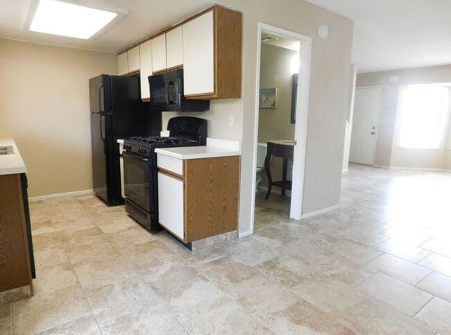 Photo - Place 616 W Graaf Ave Unit Place 616 W Graaf Ave #B