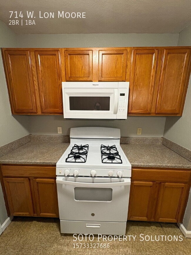 Photo - 714 Lon Moore St