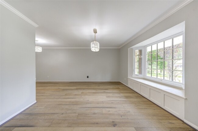 Photo - 5019 Oak Forest Dr