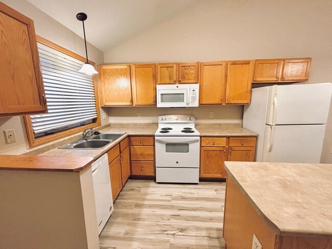 Photo - 1040/1044 4th St SE, Forest Lake, MN 55129 (duplex) Unit 1044 4th St SE