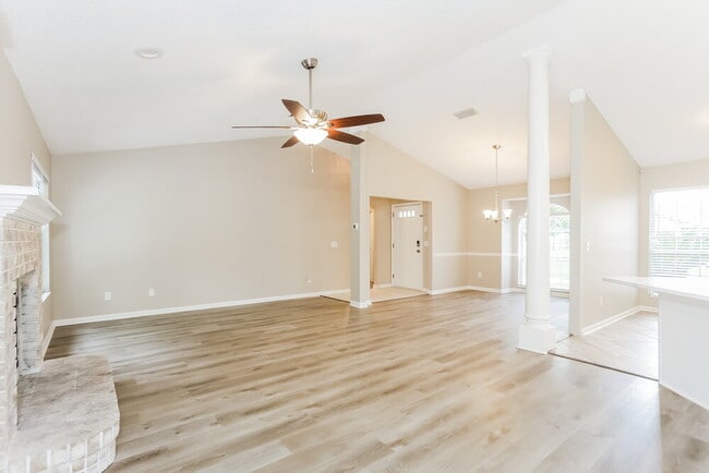 Photo - 1554 Mountain Lake Dr W