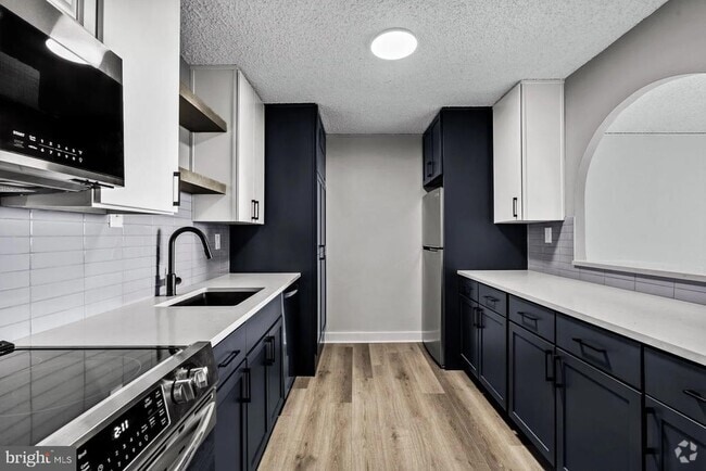 Building Photo - 1500 Locust St Unit 2B-4105 Rental