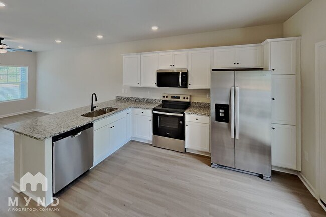 Photo - 1290 Principal Featherstone Ave