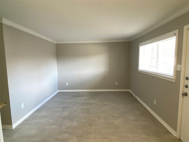 Photo - 211 W 17th St Unit 6