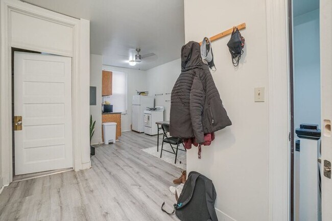 Building Photo - 3114 N Calvert St Unit 3 Rental