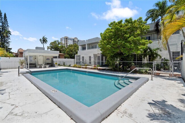 Photo - 3597 SW 17th St