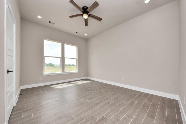 Photo - 11141 Rd 5503