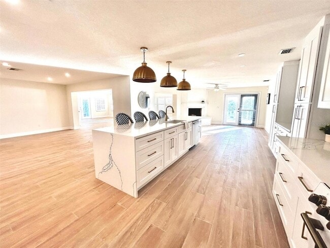 Photo - 17310 Rosa Lee Way