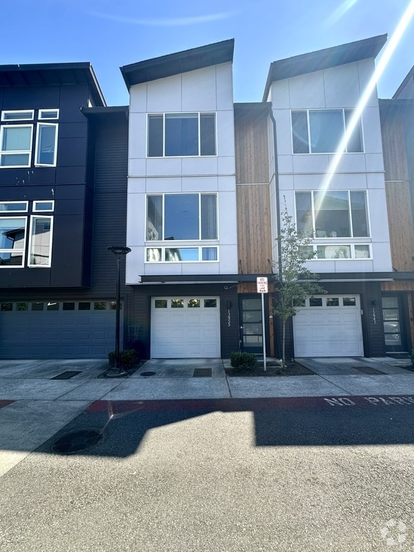 Building Photo - 13955 NE 15th Ct Rental