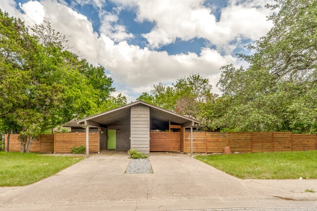 Darling duplex 2-1 side on left