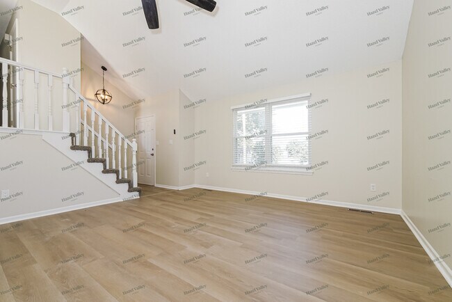 Photo - 532 Wood Ct
