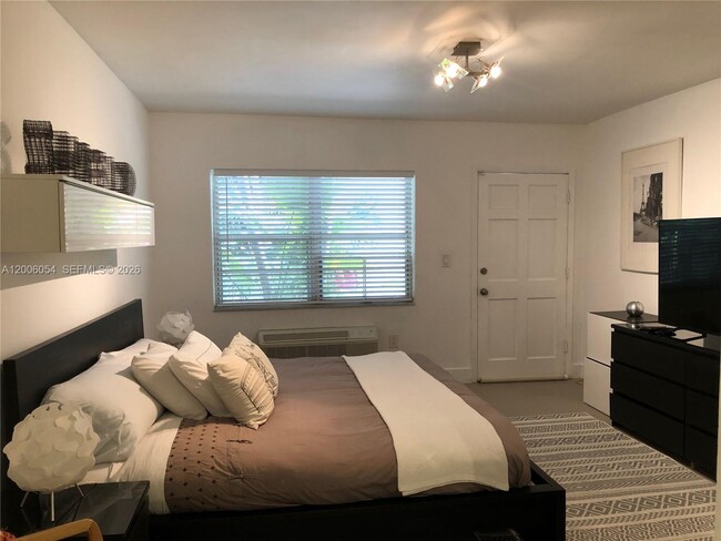 Building Photo - 911 Meridian Ave Unit 105