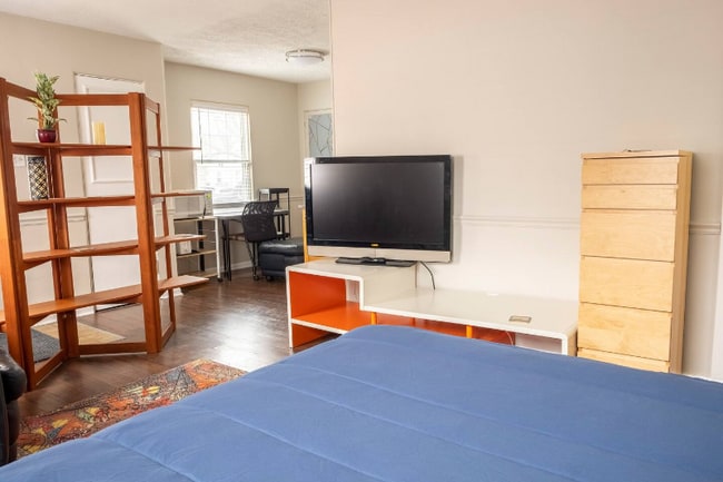 Photo - 1938 N Bancroft St