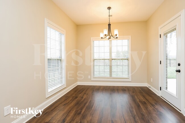 Photo - 784 Jersey Dr