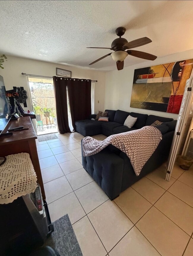 Photo - 480 NW 20th St Unit Casa Del Rio