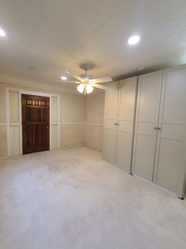 Photo - 1519 W Hays St Unidad Hays House - Room 1